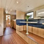 Unique Houseboat Center 'greuns' 보트호텔 암스테르담