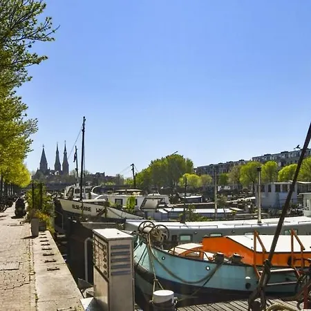 Unique Houseboat Center 'greuns' * Amsterdam