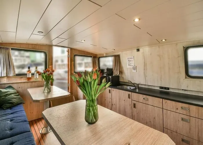 Unique Houseboat Center 'greuns' Botel Amsterdam