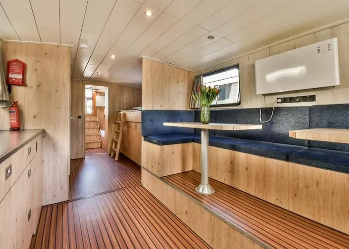 Unique Houseboat Center 'greuns' Botel Amsterdam