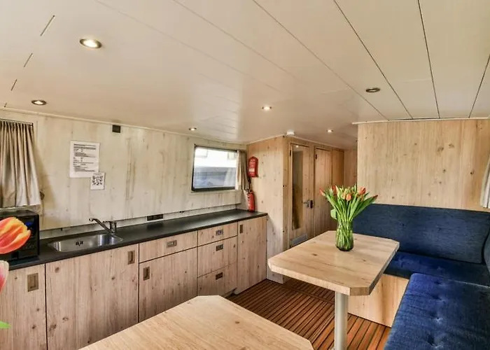 Unique Houseboat Center 'greuns' Botel Amsterdam