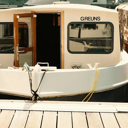 Unique Houseboat Center 'greuns' Hotel na wodzie