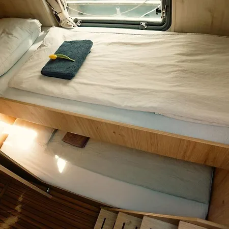 Unique Houseboat Center 'greuns' Hotel na wodzie Amsterdam